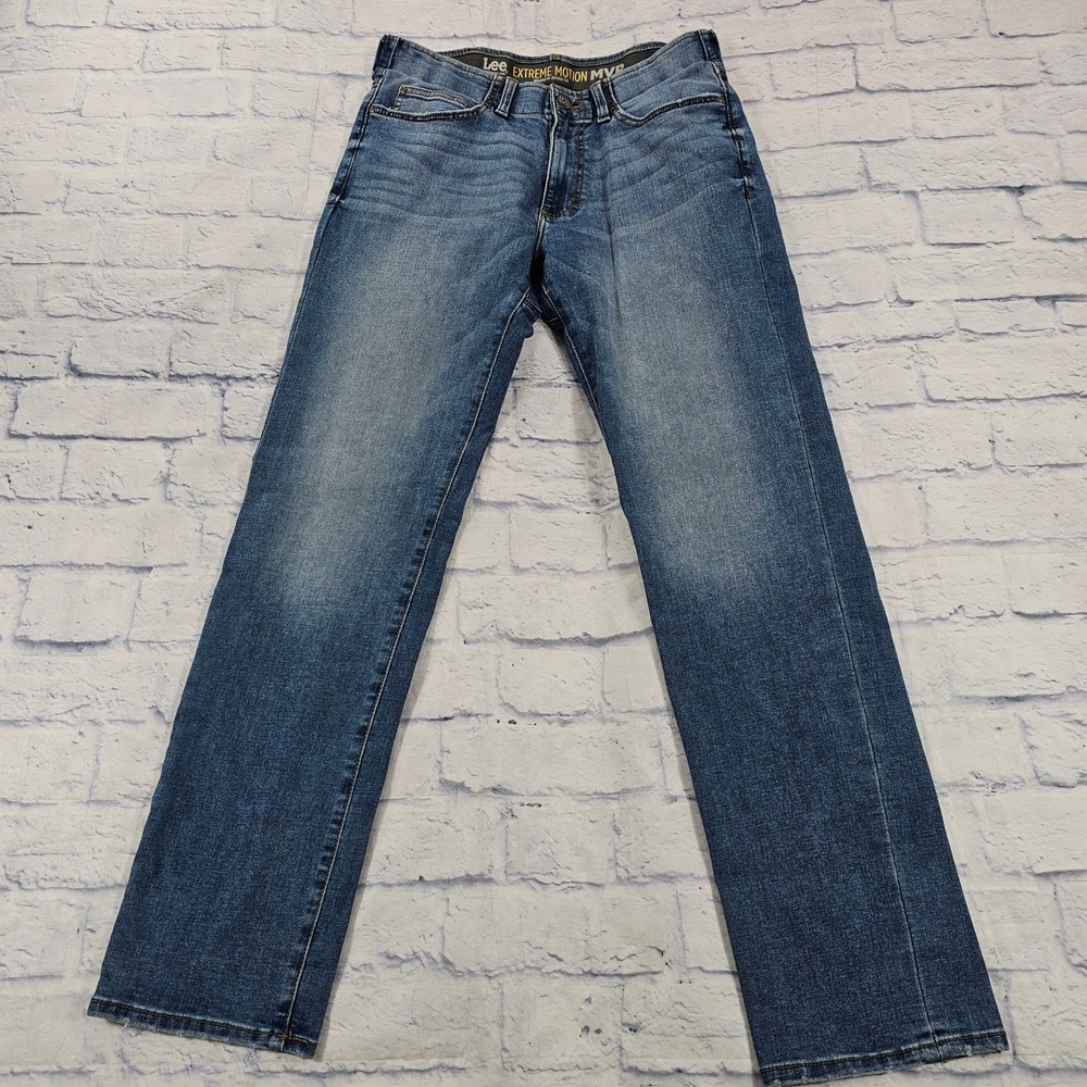 Lee Extreme Motion MVP Jeans Mens 32x34 Blue Athletic Fit Tapered Leg 2018319